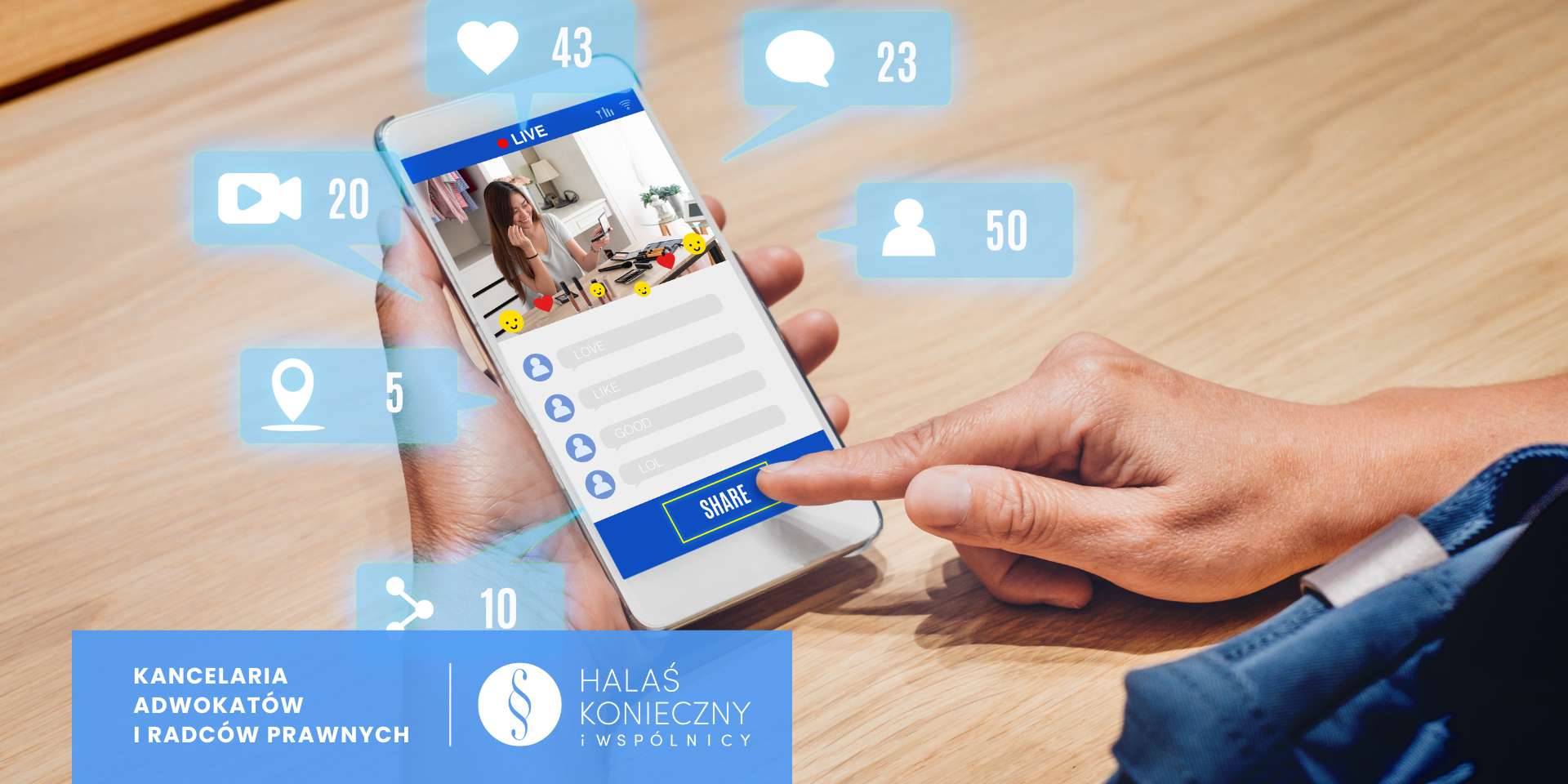Smartfon z otwartymi różnymi aplikacjami