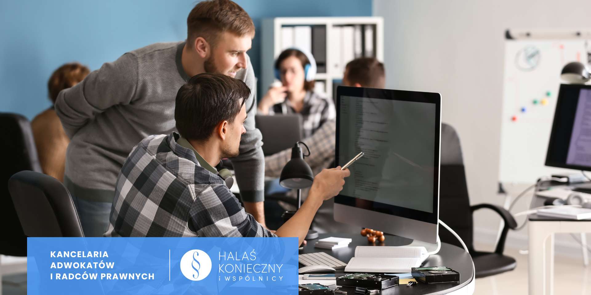 Dział IT, praca przy komputerach