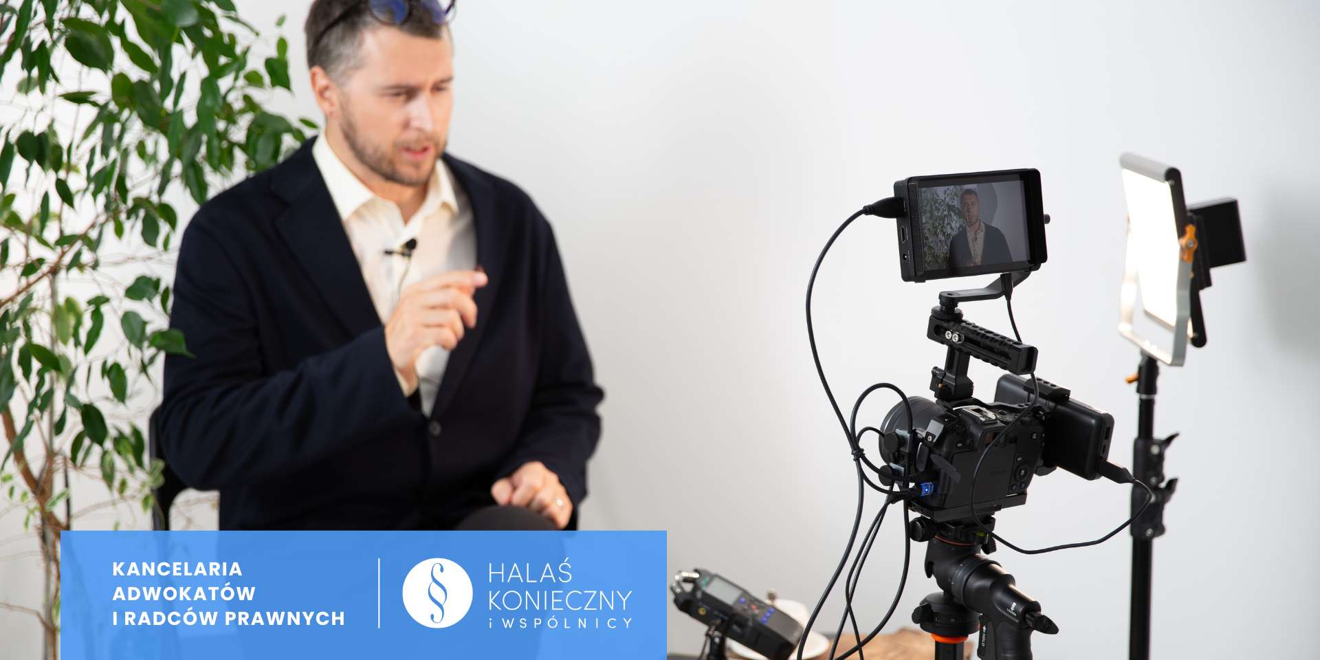 Influencerzy przed kamerą, przygotowywanie contentu